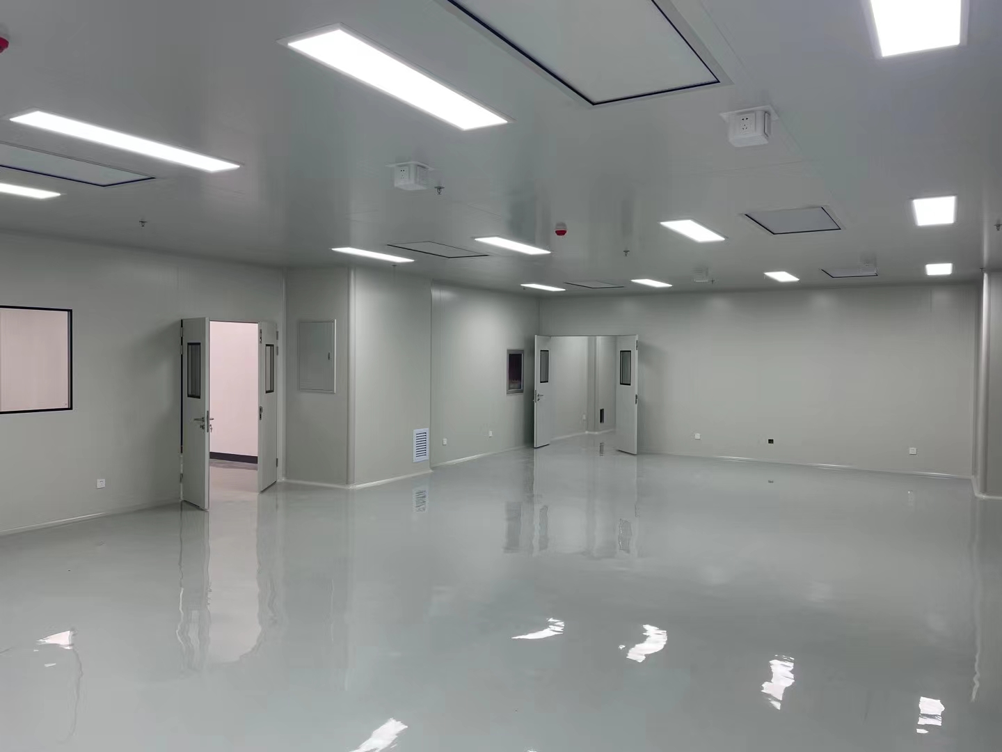 無塵車間設(shè)計(jì)要考慮哪些問題？需要注意哪些方面？